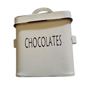 Farmhouse Distressed Metal Tin For Chocolates Cream / Black 5x6" Tall